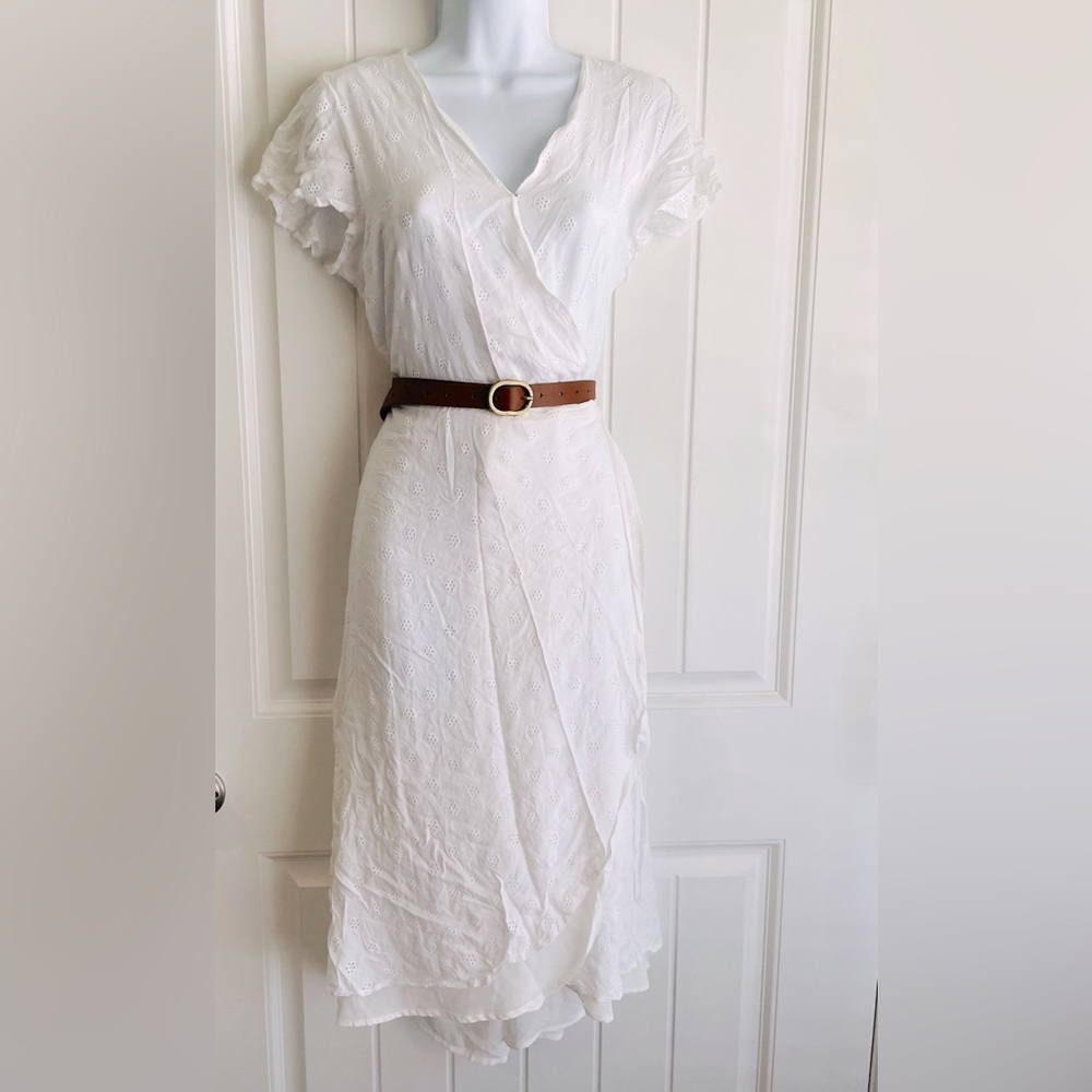 Vince Camuto Stunning White Eyelet Wrap V Neck Maxi Dress Sz Medium